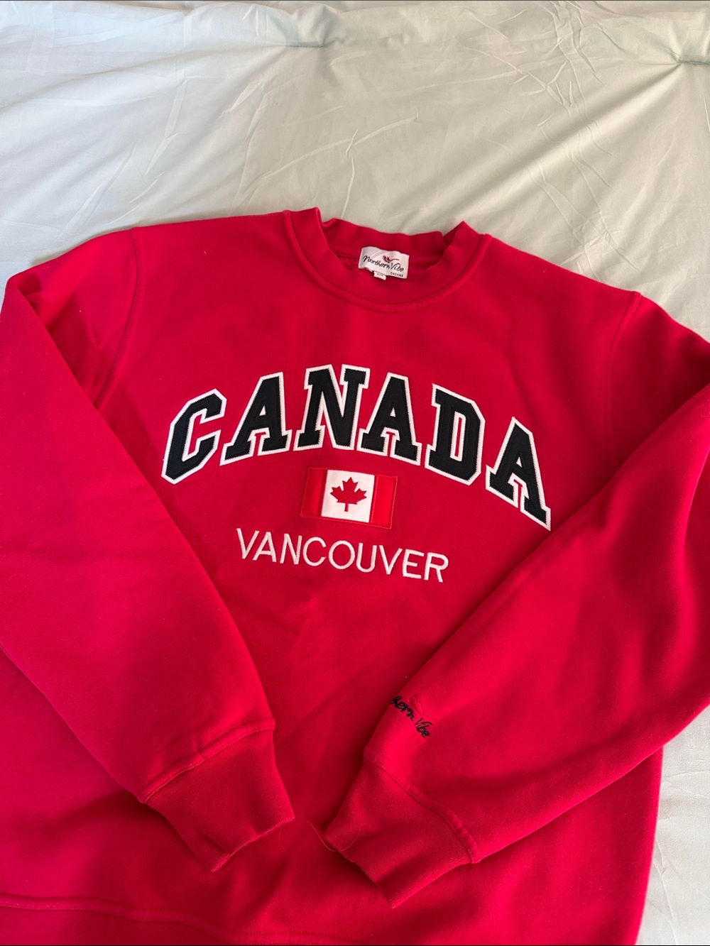 Canada Vancouver Red Crewneck Sweatshirt small see photos for measurements